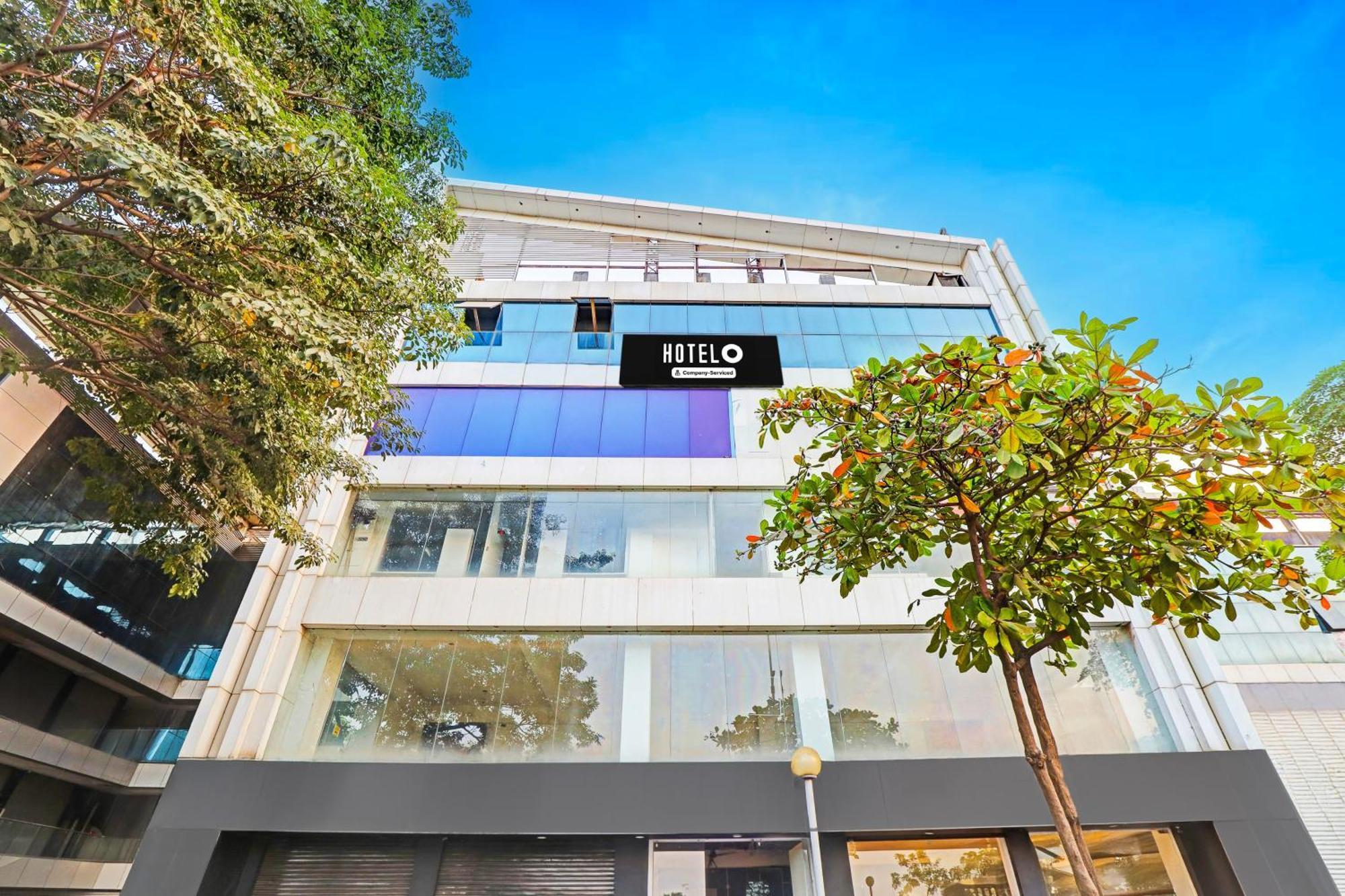 Super Hotel O Althan Formerly Hotel Niraant Surate Exterior foto